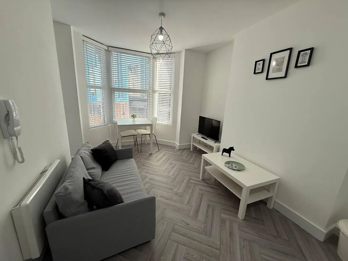 9 Mill Lane, Cardiff - Prime City Centre Великобритания